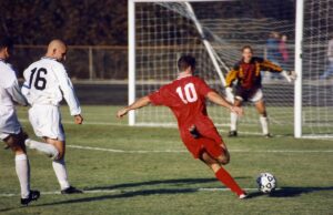 Bayern Mharashtra football cup : बहुचर्चित एफसी बार्यन महाराष्ट्र फुटबॉल कप टुर्नामेंटला सुरुवात