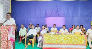 हडी जेष्ठ नागरिक संघाकडून ७० गुणवंतांचा गौरव.