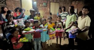 मुणगे कातकरी वस्तीत ब्लॅंकेट वाटप.