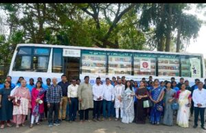 फिरती पुस्तक परिक्रमा बुक्स ऑन व्हील्स या उपक्रमाचे सावंतवाडी नगराध्यक्ष श्रद्धा सावंत भोसले यांच्या हस्ते शुभारंभ.