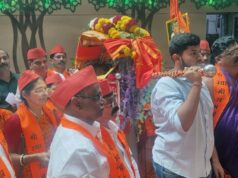 प्रथमेश इंगळे यांनी केले हडपीड ते अक्कलकोट पालखी सोहळ्याचे स्वागत.